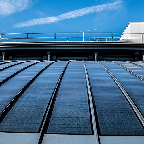 BIPVco solar panels on the curved roof of the Active Office.